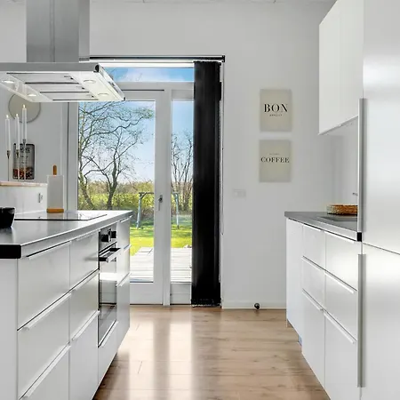 Tatil Evi Beach Front Home In Haderslev With Sauna *